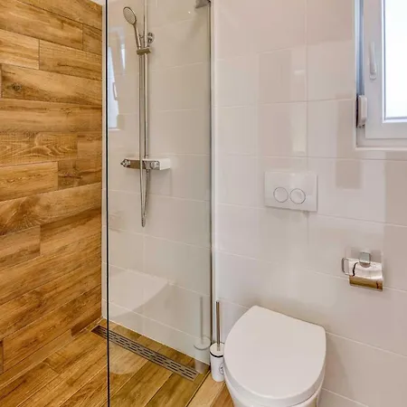 Andrea Mit Whirlpool By Interhome * Malinska