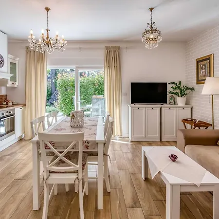 Semesterbostad Andrea Mit Whirlpool By Interhome Malinska