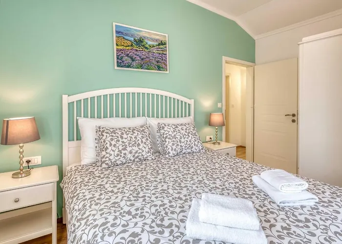 Feriehus Andrea Mit Whirlpool By Interhome Malinska
